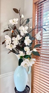 lot 7 image: Large Decorative Vase With Faux Flowers