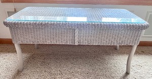 lot 5 image: White Wicker Coffee Table