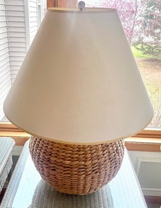 lot 12 image: 21 Sphere Rattan Table Lamp