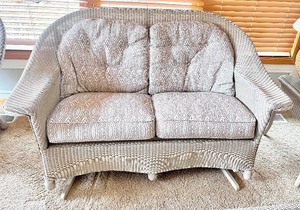 lot 3 image: White Wicker Rocking Couch