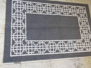 29 x 44 Accent Rug...