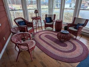 Nice set of shabby chic wicker furniture in red.