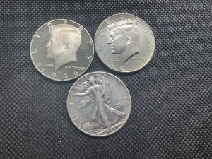 Three Half Dollars, 1945 VFXF Walker, 1986S Gen Proof from Set, 2019 Uncirculated from Fed Roll
