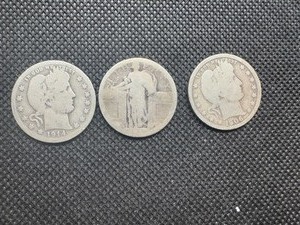 Type 1 Standing and 2 Barber Quarters (3 Coins)