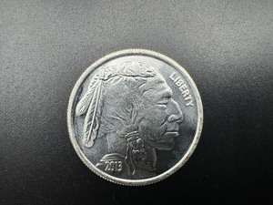 2013 BU 1 oz silver round with Buffalo Design