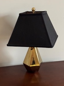 Stylish Modern Design Table Lamp