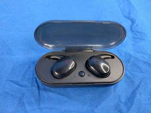 lot 200 image: Y30 Wireless Earphones Ergonomic Sweatproof ABS Bluetooth-compatible 5.0 In-ear Earbuds for Mobile Phone