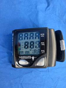 lot 206 image: Wrist Blood Pressure Monitor Lumiscope (1143)