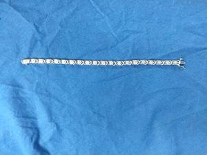 lot 215 image: Sterling Silver 14 ct tw Diamond X-Link Tennis Bracelet