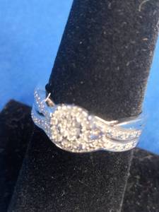 lot 216 image: 15 Carat T.W Diamond Miracle Plate Sterling Silver Twist Bridal Set, Size 7