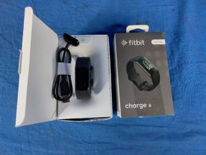 lot 174 image: Fitbit Charge 6 Fitness Tracker - Black