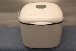 lot 37 image: Baby Bottle Sterilizer with UV Light Functionality