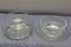 lot 80 image: Set of 8 Vintage Glass Bowls and Plates from Avon with Packaging