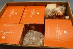 lot 82 image: AVON Home Fragrance Collection with Spiced Pumpkin Items