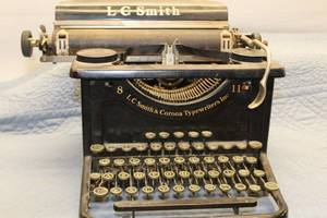 lot A-98 image: Vintage L.C. Smith Typewriter - Classic Mechanical Typewriter