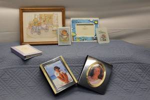 lot 111 image: Lot of 2 Vintage Picture Frames and Photo Album