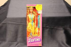 lot 122 image: My First Barbie Doll - Easy Dress Doll for Younger Children, Mattel No. 1875