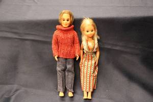lot 143 image: Set of 2 Vintage Poseable Dolls in Colorful Outfits