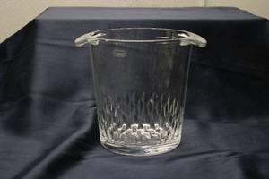lot 159 image: H.G. Durand Vintage Crystal Ice Bucket with Diamond Cut Design