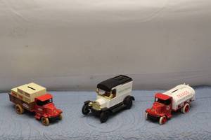 lot 171 image: Set of 3 Vintage Die-Cast Toy Trucks - True Value, Texaco, and McGrath Bakeries