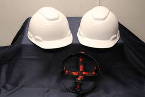 lot 178 image: Set of 2 White Hard Hats with Suspension Straps - 3M Safety