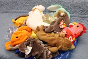 lot 188 image: Lot of 10 Beanie Babies Stuffed Animals - Assorted Animals and Characters