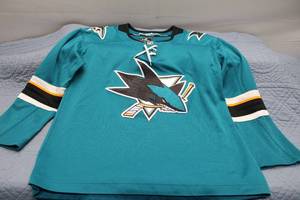 lot 227 image: San Jose Sharks Fanatics Jersey - Size L