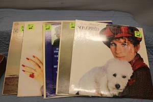 lot 235 image: Collection of 5 Barbra Streisand & Frank Sinatra Vinyl Records