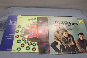 lot 237 image: Lot of 5 Vintage Vinyl Records Featuring Various Artists