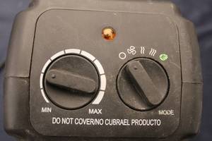 lot 238 image: Comfort Zone Electric Heater with Adjustable Temperature Control