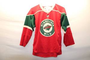 lot B-248 image: Reebok Minnesota Wild NHL Jersey - Size Youth Small
