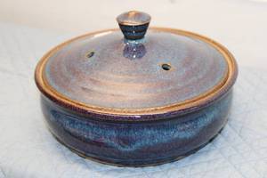 lot 256 image: Mixed Lot of Vintage Dishware, Collectibles, and Household Items