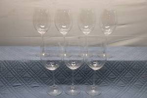 lot 329 image: Set of 8 Clear Stemmed Wine Glasses in Original Sauza Tequila Box