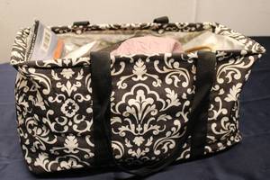 lot 8 image: Assorted Handbags and Storage Bags Lot - 7 Pieces