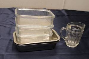 lot 17 image: Set of 5 Baking Dishes and Glass Pitcher