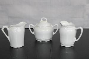 lot 382 image: Set of 3 Vintage White Ceramic Creamers and Sugar Bowl