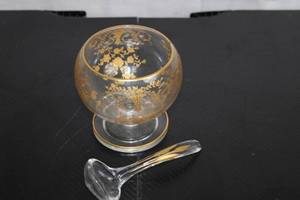 lot 384 image: Vintage Glass Compote Bowl with Gold Floral Design and Serving Spoon