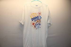 lot 435 image: 2000 And Beyond Fireworks Graphic T-Shirt - XL