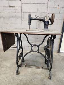 lot 3 image: Vintage Household Sewing Machine on Pedal Stand - Antique Cast Iron