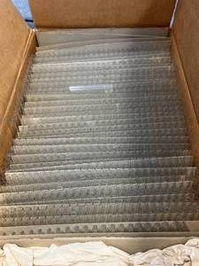 lot 16 image: Box of Test Tube No Lip 10x75mm
