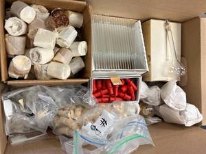 lot 32 image: ASSORTED BOX LOT - Pipets, Volumetric Flasks, Dappen Dishes, Stoppers, Varnish Bottles
