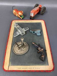 lot 143 image: Vintage Toy and Memorabilia Lot