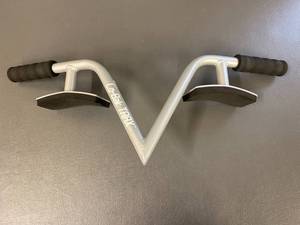 lot 147 image: Lo-Bak TRAX Back Pain Relief Tool