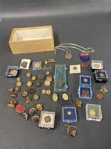 lot 195 image: Historical Military & Masonic Pins Badges Insignia Vintage Collection Lot