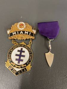 lot 196 image: 1937 Triennial Conclave Miami Badge Knights Templar U.S.A. Medal Set