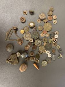 lot 307 image: Collection of Assorted Vintage Buttons and Metal Artifacts