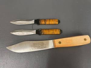 lot 331 image: Red River Carbon V Knife & On Target Throwing Knives Set