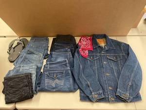 lot 361 image: Levis Denim Jacket, Jeans, Bandanas, Flip-flops Multi-Clothing Bundle
