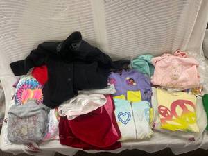 lot 363 image: Girls Clothing Bundle Juicy Couture, Jackets, Tops - 15 Pieces