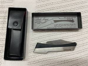 lot 3 image: Black Angus Folding Sportsmans Knife with Leather Sheath
